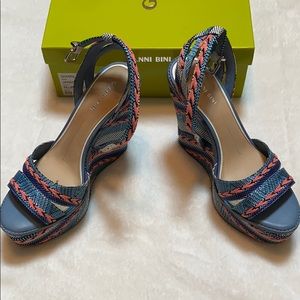 Gianni Bini Blue Multi Wedge Sz 9.5 M New!!!